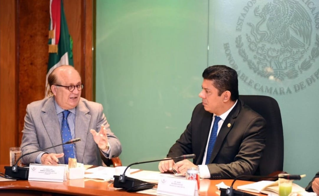 Graco Ramírez fue recibido por el presidente de la Mesa Directiva, el panista Javier Bolaños. /Tomada de @gracoramirez