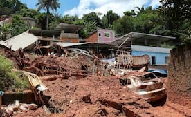Suman 53 muertos por lluvias en Brasil; tormentas provocan derrumbes y miles de desplazados