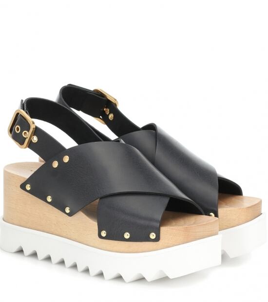 Zapatos cómodos para vestir en tu home office