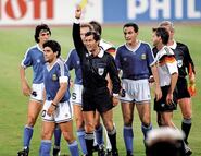 Diego Armando Maradona era un futbolista “imposible de manejar”, recuerda Edgardo Codesal