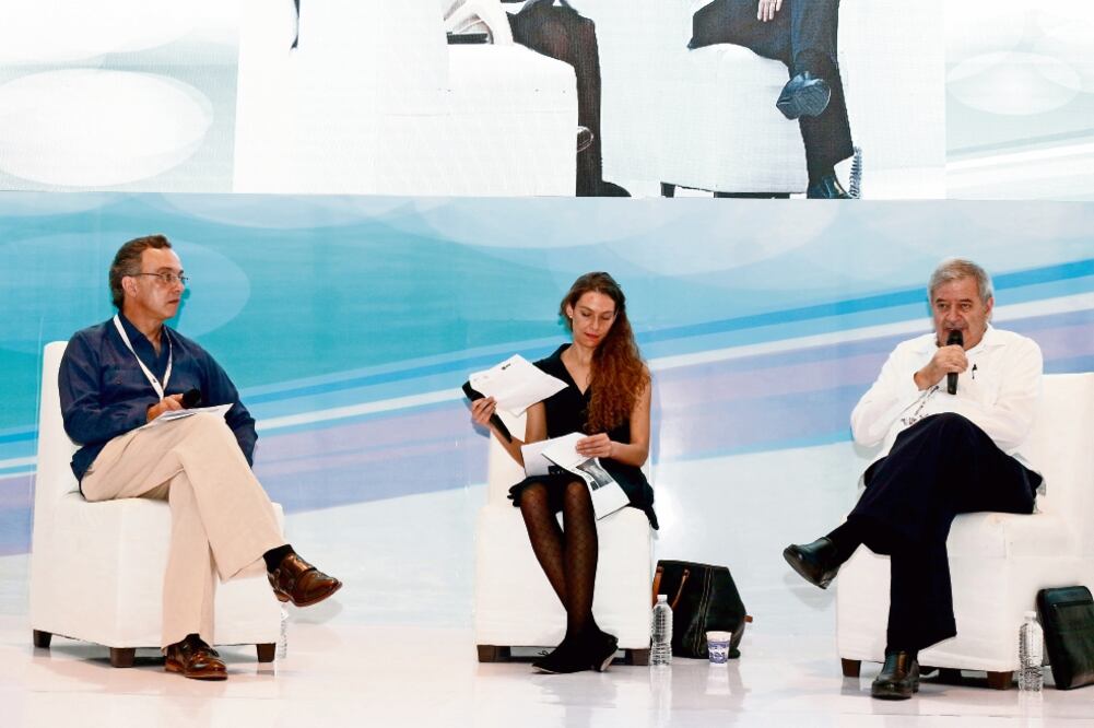 Nadja Ruiz, administradora central de fiscalización y servicios al contribuyente del SAT, durante la convención del Instituto Mexicano de Contadores Públicos (CORTESÍA IMCP)