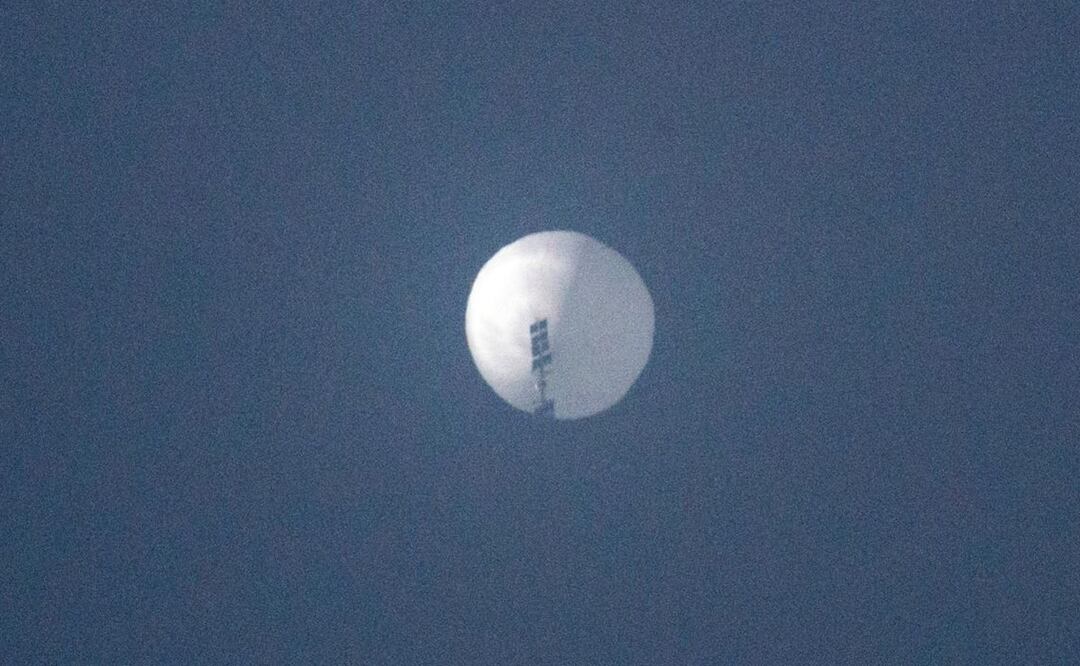 El Pentágono realizó el anuncio del hallazgo de un globo espía chino que sobrevolaba su territorio. Foto: AFP