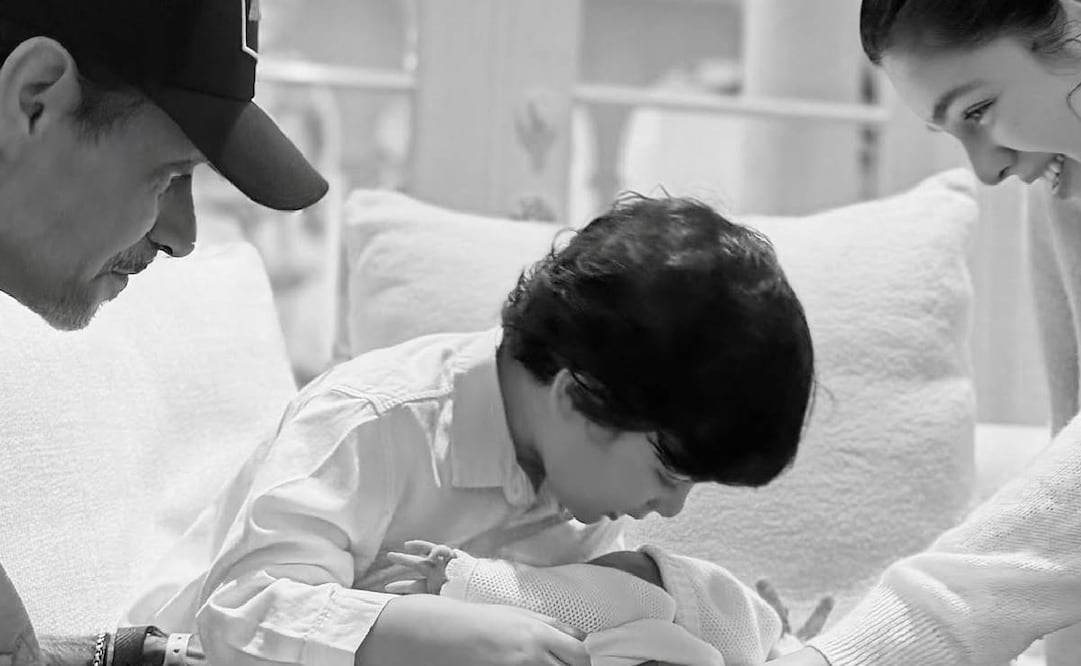 La pareja recibió a su segunda hija, la octava para el cantante. Foto: Instagram.