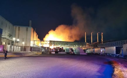 Se incendia la papelera Kimberly Clark en San Juan del Río