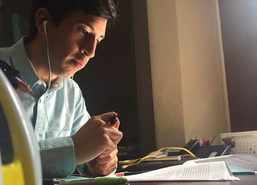 Diputado independiente renuncia a 70% de salario