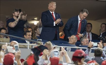 Trump, abucheado en el quinto juego de la Serie Mundial