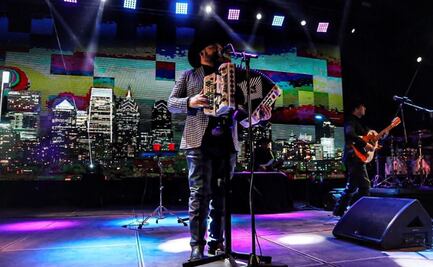 Ricardo Muñoz, de Intocable, aclara que sí se sintió mal pero no se desmayó en concierto 