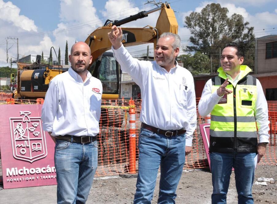 El gobernador de Michoacán, Alfredo Ramírez Bedolla, detalló que las importantes obras públicas que se realizan actualmente en la entidad, se realizan sin comprometer el futuro financiero de los ciudadanos. (Foto: especial)