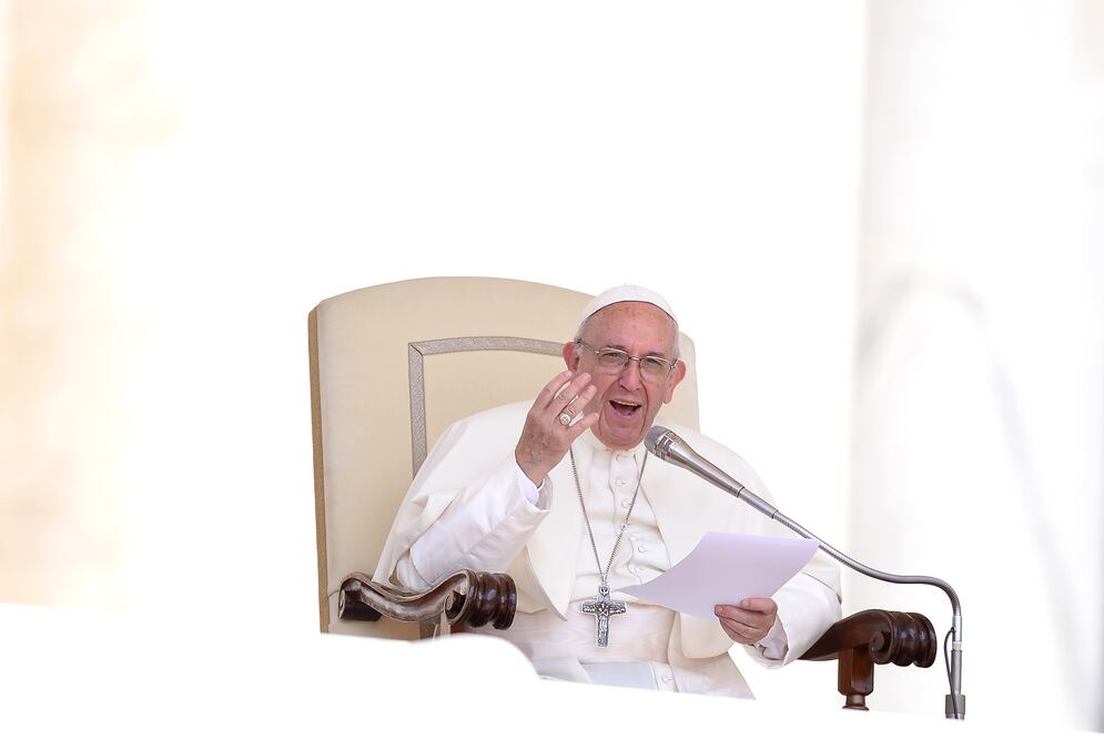 EL papa Francisco durante la audiencia semanala que sostiene en el Vaticano. (AFP)