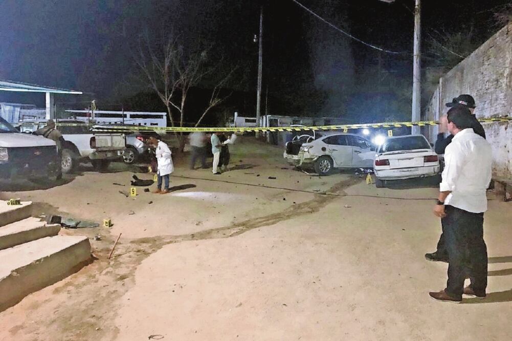 El miércoles pasado, un vehículo explotó a unos 10 metros de la comandancia de la Unión de Pueblos y Organizaciones del Estado de Guerrero. (ESPECIAL)