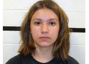 Arrestan a joven que amenazó con disparar a cientos "por diversión" en EU