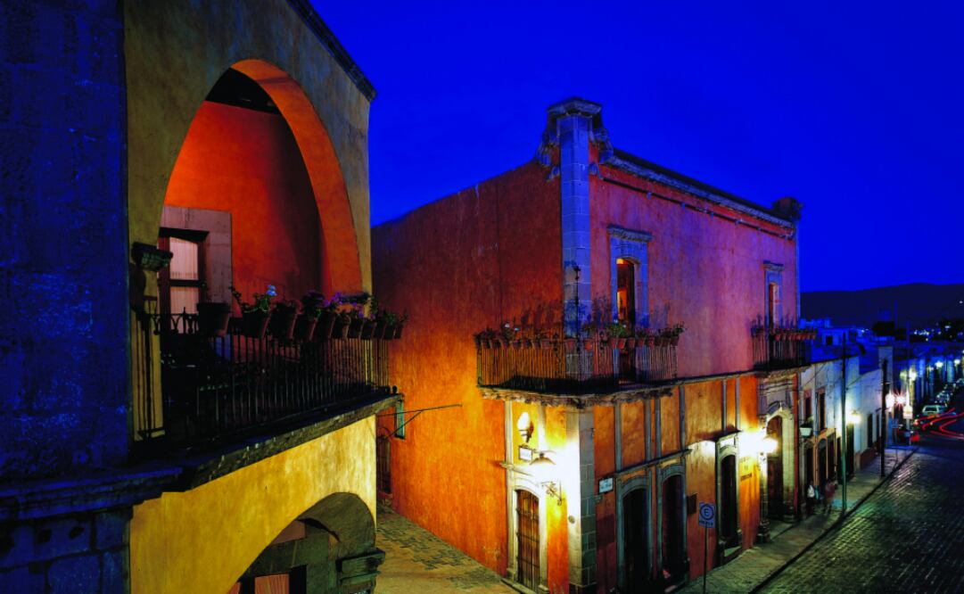 En la capital se organizan recorridos de leyendas por las casonas del centro histórico. (Foto: Cortesía Querétaro Travel)