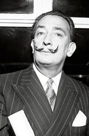 Ordenan exhumar el cadáver de Dalí