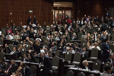 Morena alista reforma para revocación de mandato y Consultas Populares