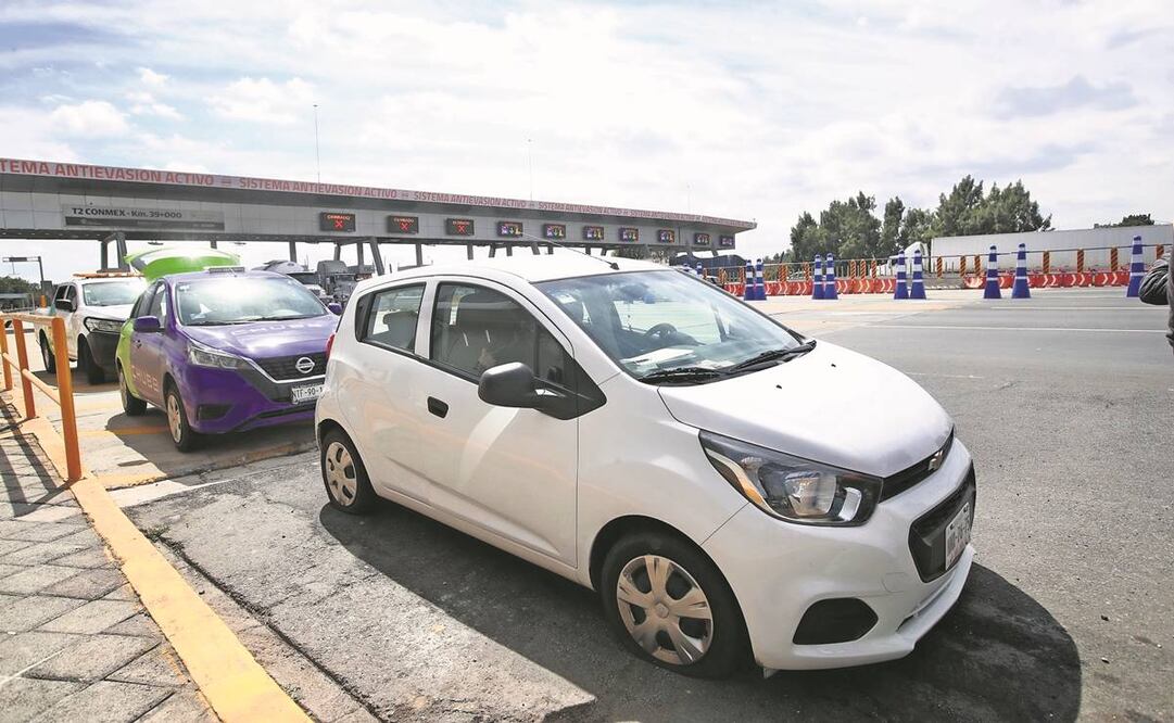 Si la pareja del Chevrolet Beat demuestra que pagó la cuota, el seguro del auto cubre el daño, dijo la empresa a cargo del CEM. Foto: Valente Rosas/ EL UNIVERSAL.