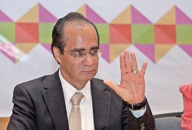 Bejarano pide al GDF “correrse a la izquierda”