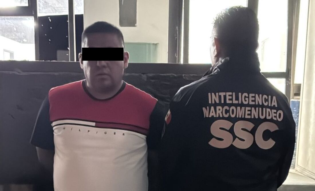 Policía capitalina detuvieron a Juan Manuel alias "El Coco", mano derecha del principal líder de La Unión Tepito (20/11/2024). Foto: Especial