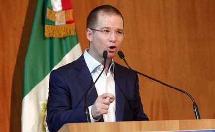 México no pagará por el muro, asegura Anaya a migrantes en LA