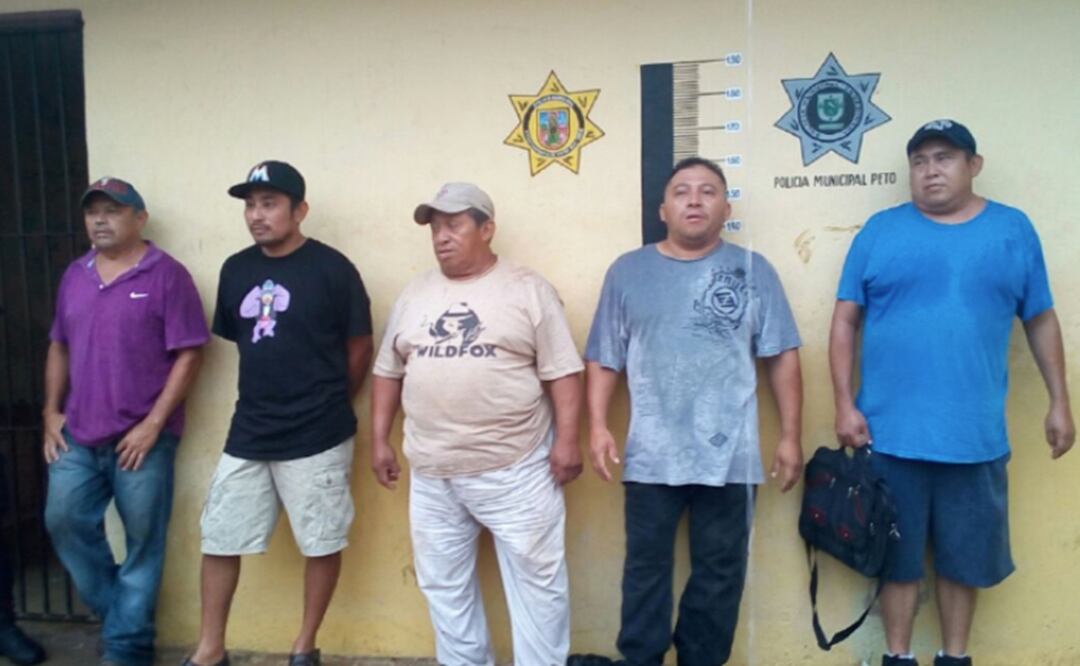 Caen 5 funcionarios por beber alcohol en ayuntamiento de Peto, Yucatán