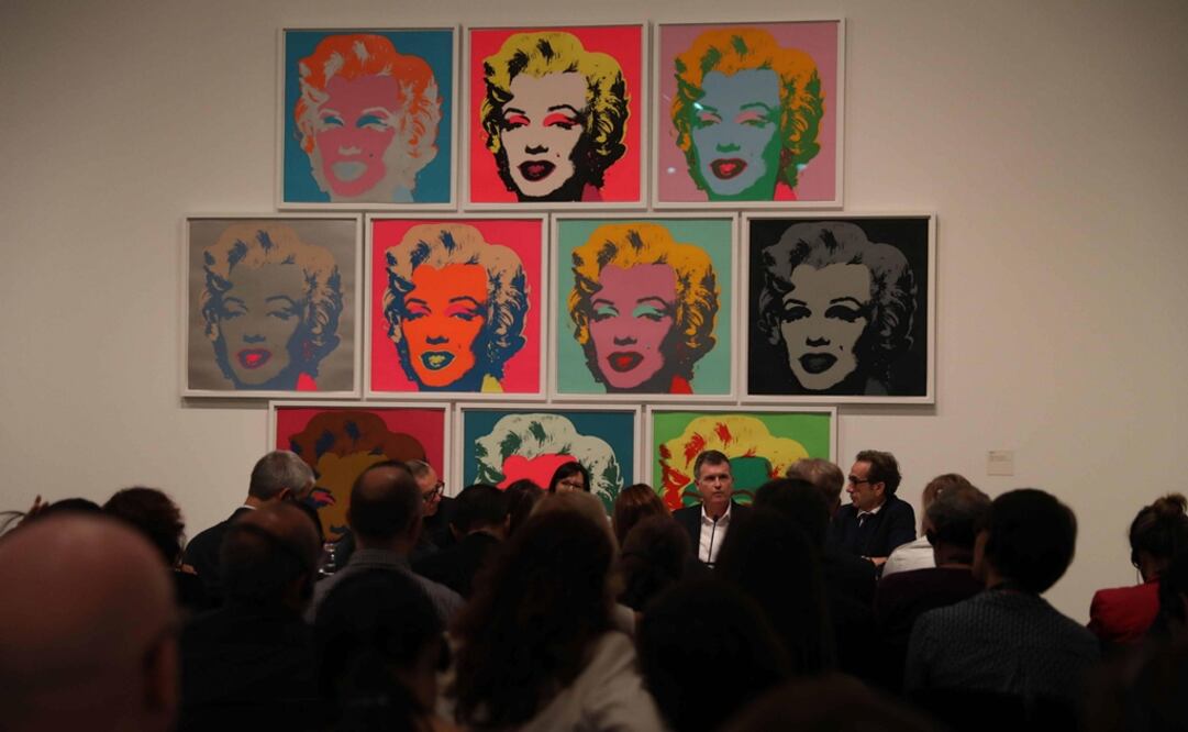 Foto: Vista de una de las salas de la exposición "Warhol. El arte mecánico" en el Caixafórum de Barcelona, que recorre la trayectoria del artista estadounidense a través de 350 obras. EFE/Toni Albir