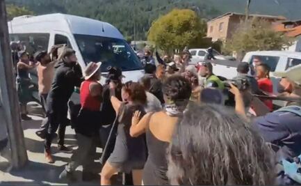 Atacan con piedras camioneta de Alberto Fernández, presidente de Argentina
