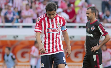 Omar Bravo, goleador histórico en equipo de tercera 