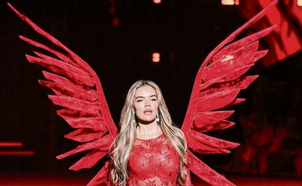 Karol G, el ángel latino, se roba el Fashion Show