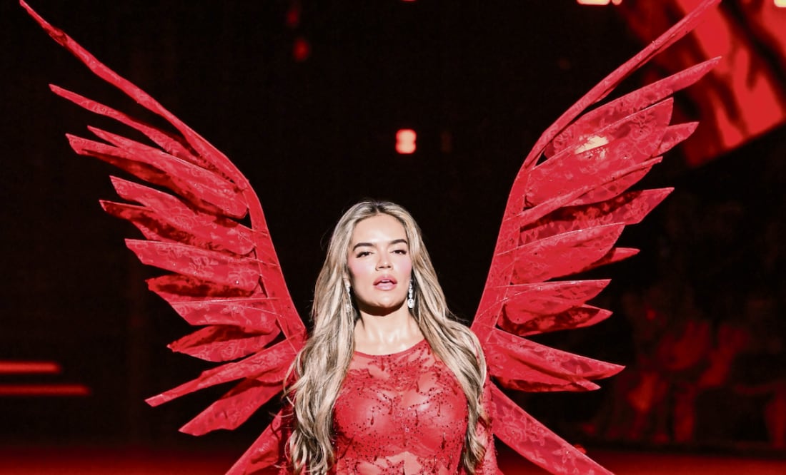 La cantante también desfiló. Foto: AFP y AP