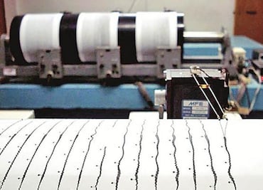 Dan mantenimiento a 13 sensores de sismo de Michoacán y Guerrero