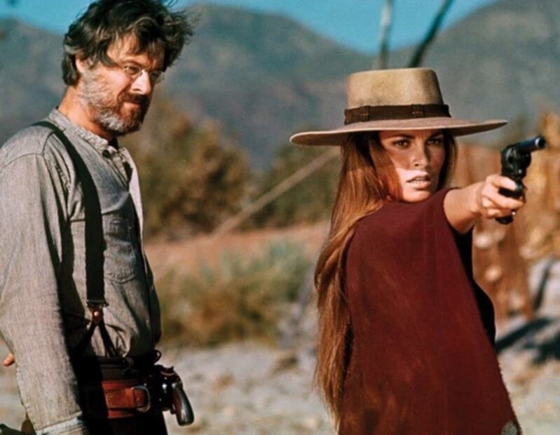 Raquel Welch, la "sex symbol" de Hollywood, muere a los 82 años