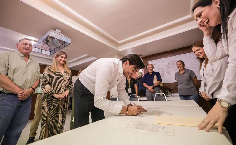 Carlos Peña Ortiz recibió su Constancia de Mayoría como presidente municipal de Reynosa. Foto: especial