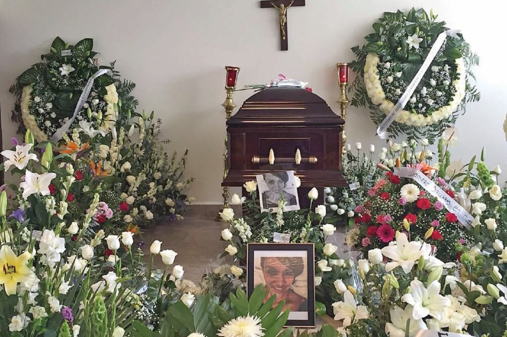 Carolina Leticia Muñiz Bello, víctima del sismo, era mercadóloga y hasta el 19 de septiembre laboraba en la empresa Axalta. (PEDRO SOLÁ. EL UNIVERSAL)