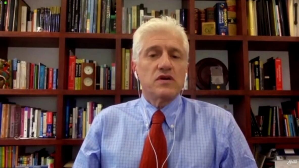 Alejandro Macías señaló que esta farmacia centralizará el medicamento. Foto: Captura de pantalla