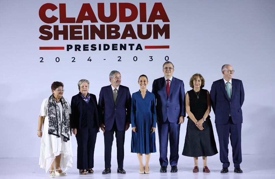 Rosaura Ruiz, a un costado de Marcelo Ebrard, es parte del gabinete de la virtual presidenta electa, Claudia Sheinbaum.
Foto: EL UNIVERSAL / Diego Simón Sánchez