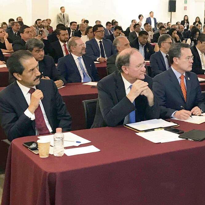 El foro reunió a representantes de universidades públicas, de la SEP y de la Asociación Nacional de Universidades e Instituciones de Educación Superior. Especial