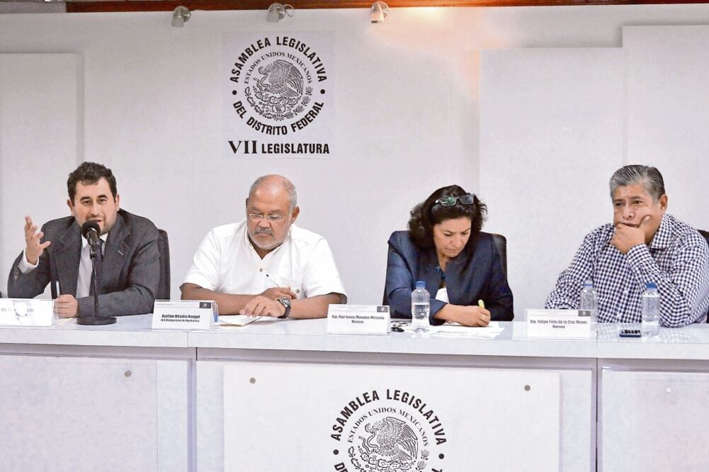 Diputados de Morena y el delegado Avelino Méndez Rangel piden al jefe de Gobierno reconsiderar las obras, pues señalan que ponen a Xochimilco en riesgo de que no sea declarado Patrimonio Cultural y de la Humanidad. (ALDF)