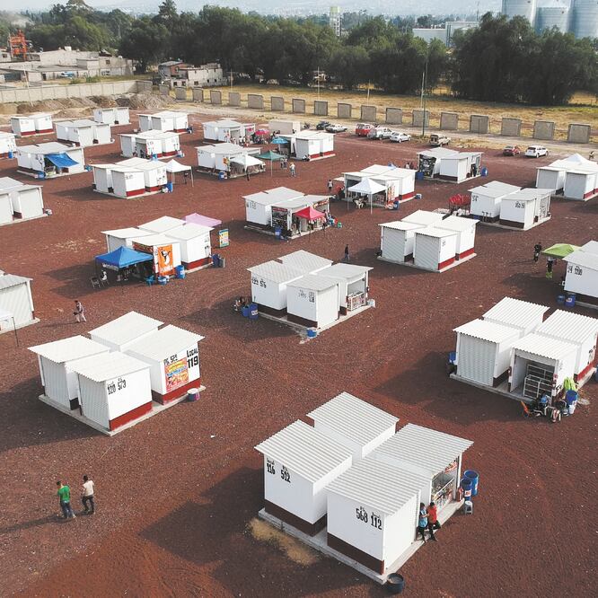 Las medidas de seguridad en el tianguis de San Pablito garantizan que en caso de incendio no haya reacción en cadena, sino que el fuego afecte sólo algunos locales, dijo Derek Isaac Cancino, director del Instituto Mexiquense de la Pirotecnia (Imepi).