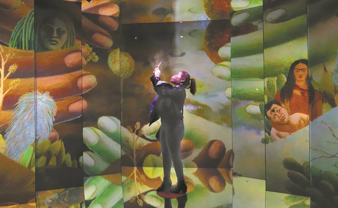 Compartir en redes sociales la visita es una de las acciones del público en esta experiencia inmersiva. Fotos: Berenice Fregoso.