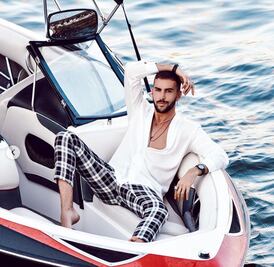 Roberto Carlo de "Sale el Sol" recibe el año presentando a su novio 