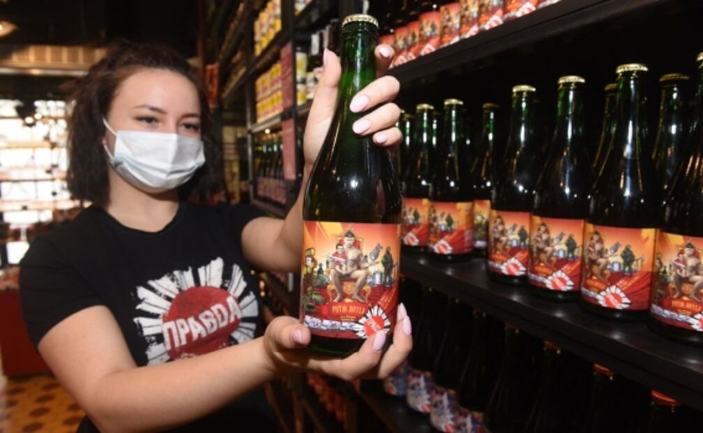 Cervecería detiene producción; ahora hace bombas molotov