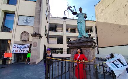 María Luisa inicia huelga de hambre y se ata frente al TSJ en Morelos; exige reconocimiento de su inocencia