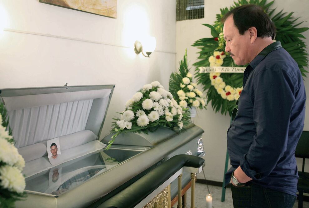 Gilberto, padre de un recluso de 29 años que murió durante el motín (VALENTE ROSAS. EL UNIVERSAL)