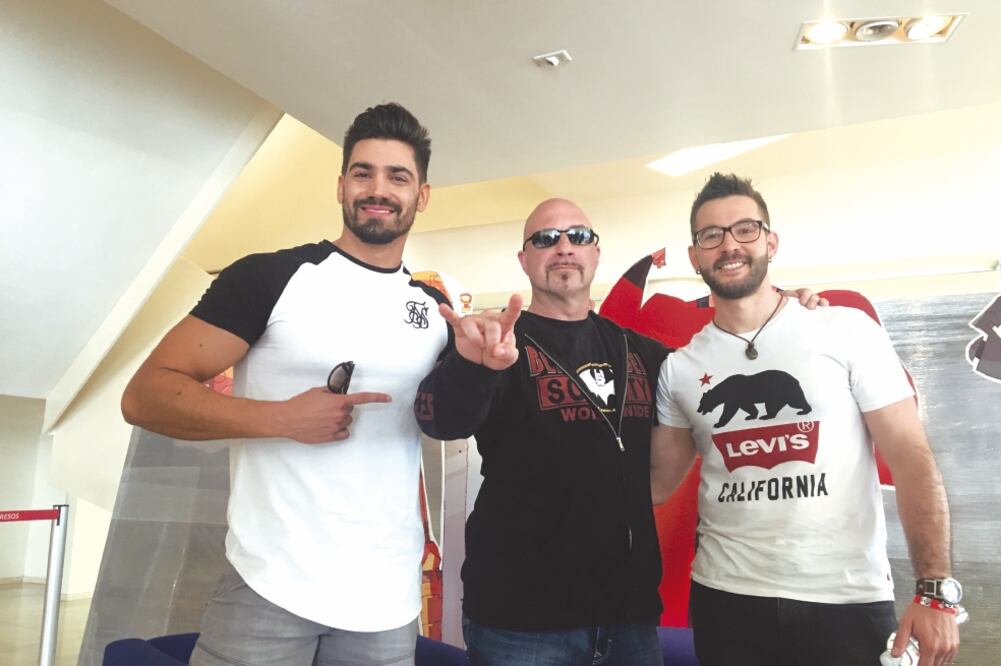 Los dibujantes españoles forman parte de Green Arrow y La liga de la Justicia.