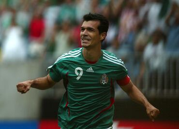 Aficionados denuncian robo a Borgetti en dinámica de FIFA