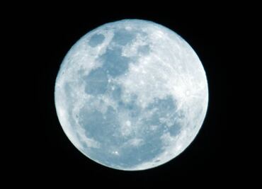 Luna azul seguirá esta noche
