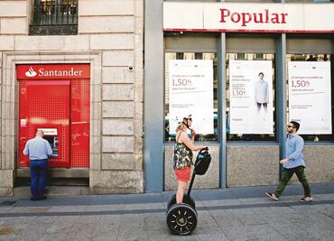 Santander compra el Popular y accionistas lo pierden todo