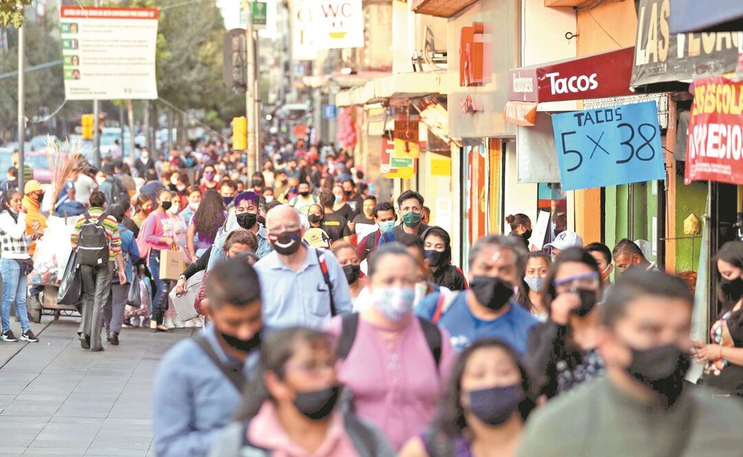 Las calles de la Ciudad de México lucieron abarrotadas; es la entidad con más mortalidad por Covid, según autoridades. Foto: Juan Boites. EL UNIVERSAL