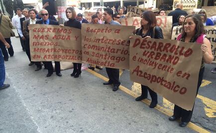 Vecinos de Azcapotzalco se manifiestan frente a la PGJ