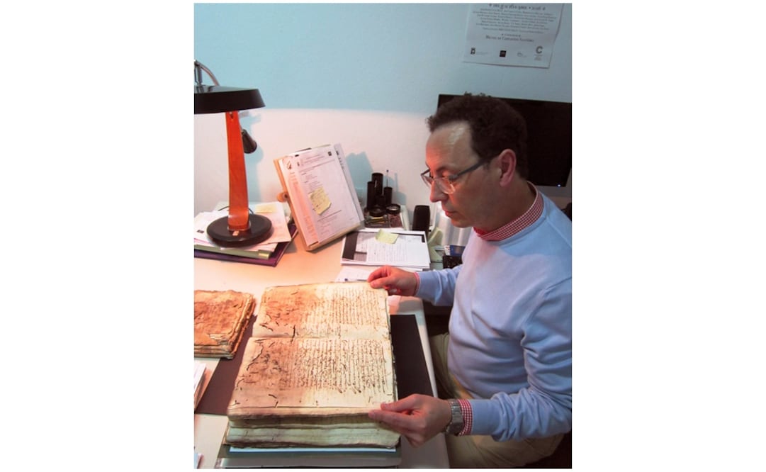 Dos nuevos documentos hallados en el Archivo de Indias y en el de Protocolos de Sevilla por el investigador José Cabello Núñez . Foto: EFE