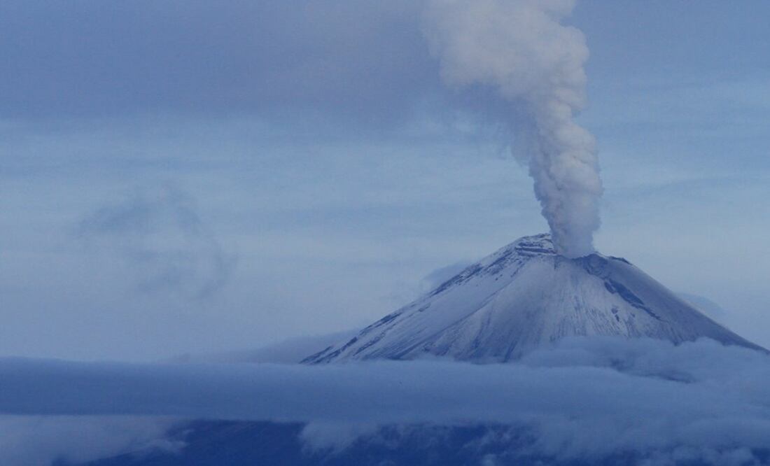 Las exhalaciones fueron de baja intensidad, acompañadas de vapor de agua, gas y pequeñas cantidades de ceniza. Foto: Archivo / EL UNIVERSAL